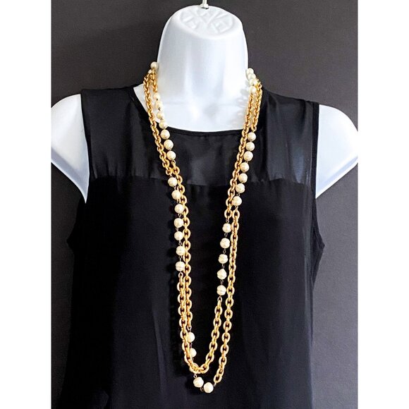 Vintage Chanel 1980s Double-Strand Faux Pearl Necklace 36”–CC Logo Clasp, box - Picture 2 of 15